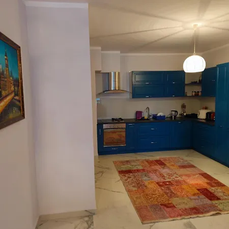 Aria Deluxe Sea View 3 Bedroom Flat *