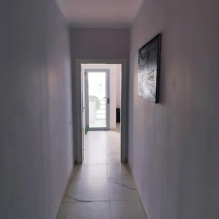 Aria Deluxe Sea View 3 Bedroom Flat